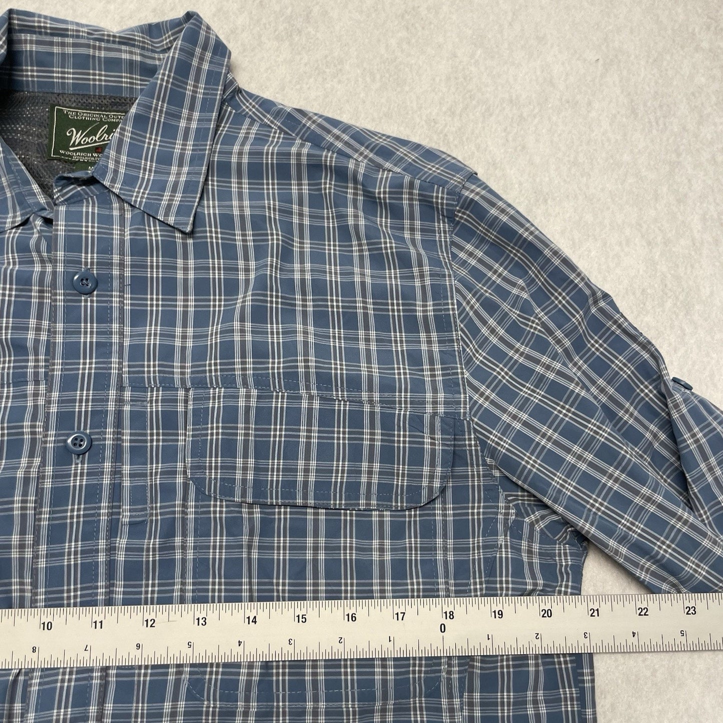 Woolrich Vented Fish Outdoor Shirt Men's M Long Sleeve Button Up Blue Plaid