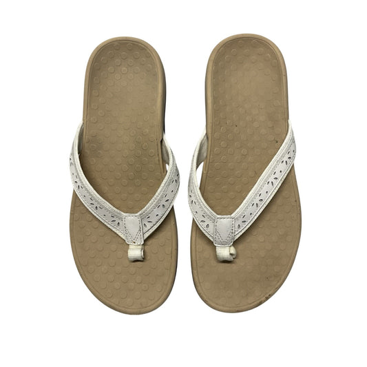 Vionic Tide Perf Womens Size US 8 White Sandals Flip Flop Orthoheel Tech