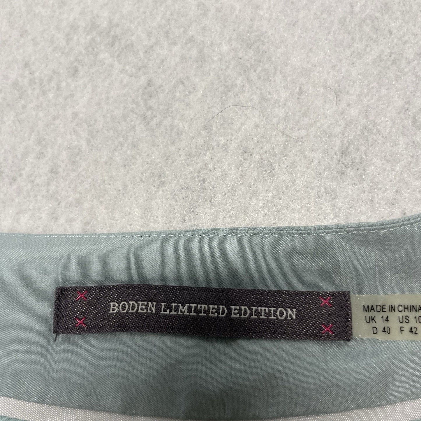 Boden Limited Edition Blue 100% Silk Shirt Women's Size 10 Blouse Short Sleeve